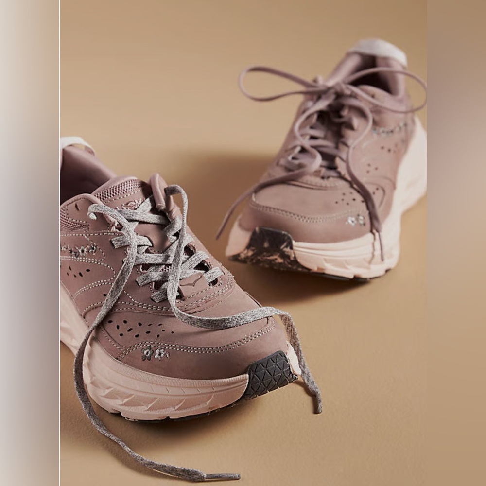 Hoka Vibrant Bloom Bondi Purple Floral Embroidered Lace Up Running Sneakers W6